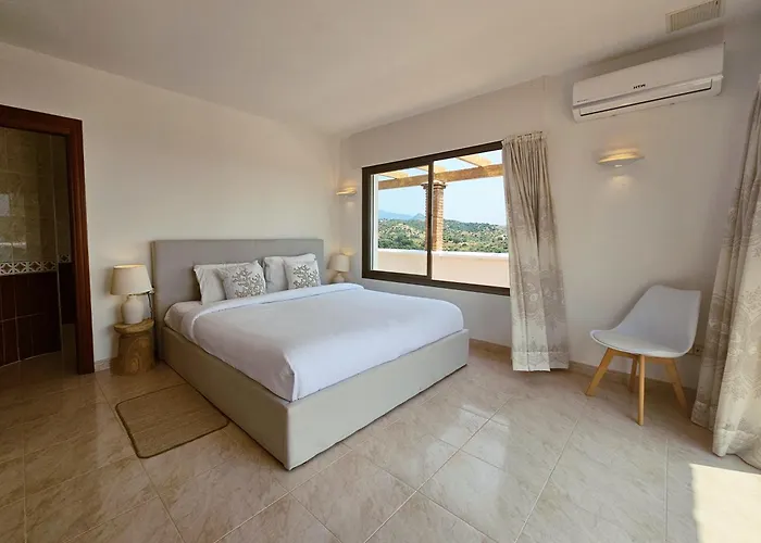 Hermana Del Sol By Lica * Estepona