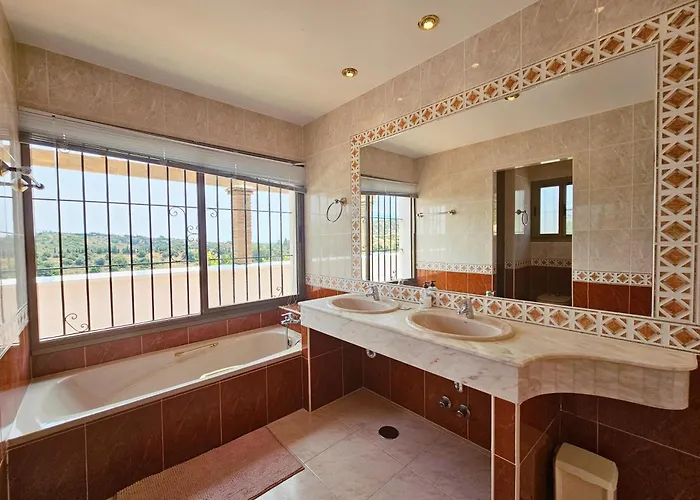 Hermana Del Sol By Lica إِستيبونا