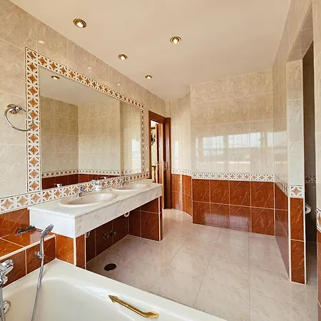 Hermana Del Sol By Lica