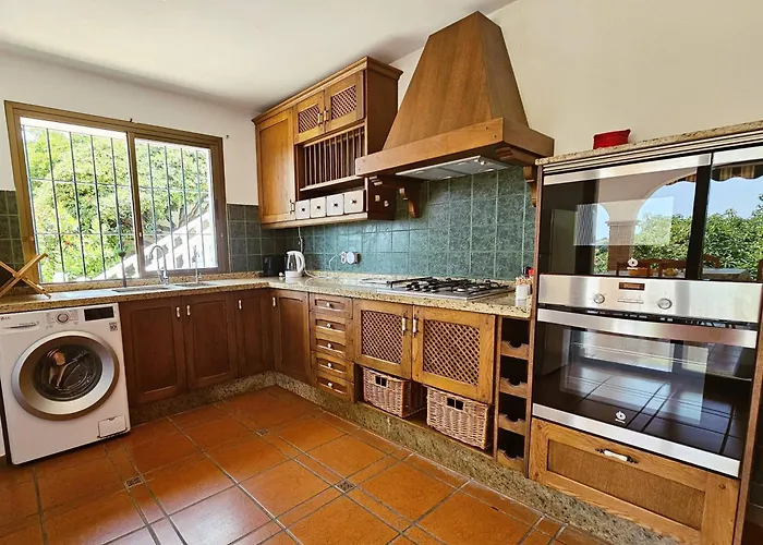 Hermana Del Sol By Lica *